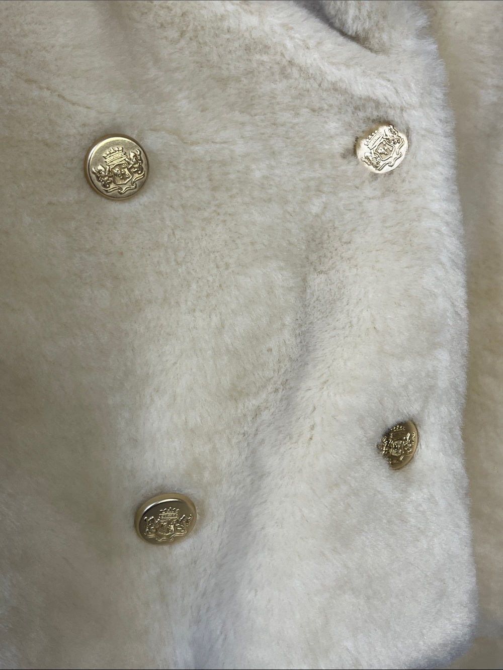 NWT Abercrombie and Fitch white faux fur cropped gold buttons jacket coat - Picture 3 of 6